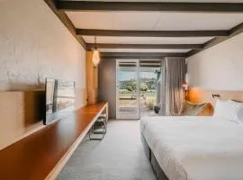 The Black Dolphin Motel