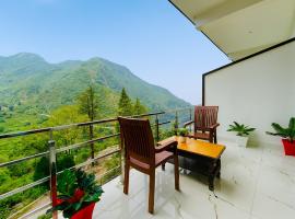 Hotel The SSB - ! luxury balcony rooms ! mountain view ! rooftop cafe ! big parking ! property of the year !, hotel a Mussoorie