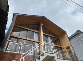 Rees Cabin & Homestay, hotel din Dieng