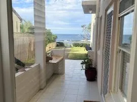 Stunning Ground Floor Apt with Ocean Views