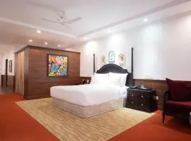 MAYFAIR Himalayan Spa Resort