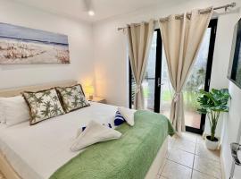 Lahania by the Sea - JJ Place, hotel i Clifton Beach