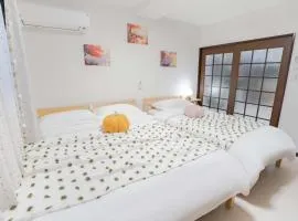 102Room,Free parking just a 7-minute walk from Koiwa tram stop This spacious 75-square-meter flats features two large bedrooms and can accommodate up to seven guests
