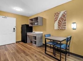 Suburban Studios Charlotte - Executive Park, hotel em Charlotte
