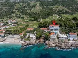 Nice Apartment In Potomje With House Sea View