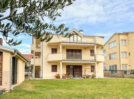 Nice Apartment In Novi Vinodolski With House Sea View