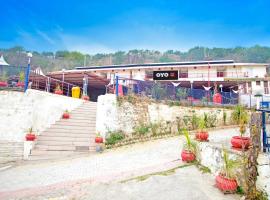 Hotel O Kalka, ξενοδοχείο σε Kūd