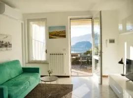 The terrace on Como Lake - Varenna Pino