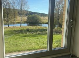 Uddeholm Apartment, hotel in Uddeholm