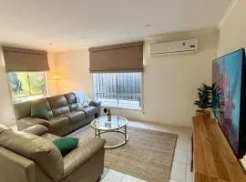 The boathouse - 1 or 2 houses side by side