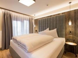 Hotel Garni Landhaus Platzer, hotel in Zell am Ziller