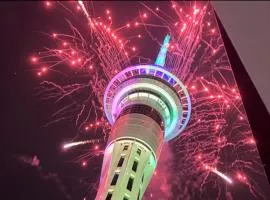 Gorgeous High Floor Skytower view 2 Bedroom Apartment in Auckland CBD