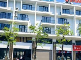 Square Hostel