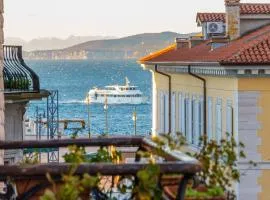Elegante appartamento d'epoca nel centro di Trieste
