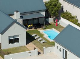 Lagoon Ocean Lodge Waterfront Luxury Benguela Cove, hotel in Vosburg