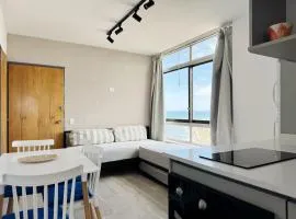 Miramar frente al mar con vista panorámica