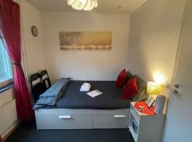 Independent Cozy apartment in husby