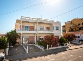 Blife Petrya private rooms at Faro beach