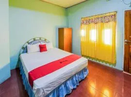 RedDoorz near Mangrove Forest Kupang