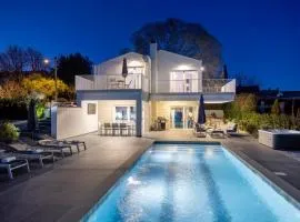 Casa Belladonna by Briskva