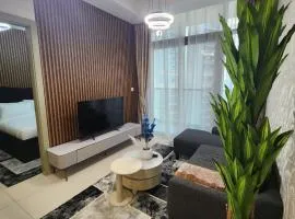 Majestic Canal View 2Bhk 6pax