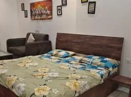 Nirvana Home Stay couple friendly- Amber Homes