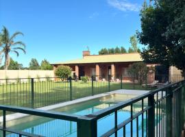 Rincón del roble, Hotel in Veinticinco de Mayo