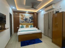 Hotel Atlantis Suites By signature Stays Near Kashi Vishwanath Temple, hotel en Varanasi