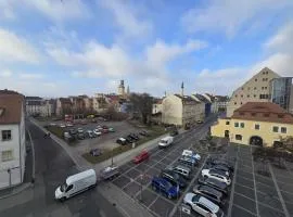 76m2 FERIENWOHNUNG - 2 RAUM WOHNUNG APARTMENT in ZITTAUER STADTZENTRUM INNENSTADT INNENRING TOP LAGE - WOHNEN AUF ZEIT IN ZITTAU