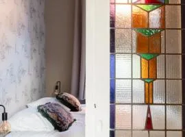 Boetiek apt met tuin bij Fontys in stadscentrum
