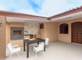 Churrasqueira, 2 vagas, Próx. Brava de Caiobá