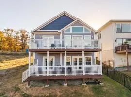 Resort Retreat Near Lake Catherine State Park