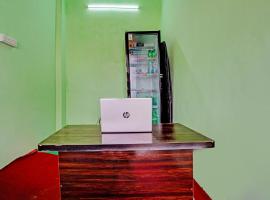 SPOT ON Blue Moon Kakor, khách sạn ở Auraiya