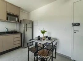 Apto em Cond. c/ Piscina e Academia RGK1202