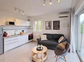 2 Bedroom Beautiful Apartment In Rab