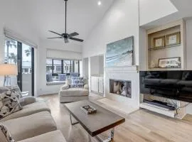 Seas the Day - Serene condo w pool & beach access