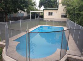 Casa quinta para descansar en Roldán, hotel in Roldán