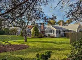 Steps to Bayside Beach Central AC Large Backyard