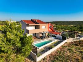 Villa Carmen ZadarVillas, hotel a Debeljak
