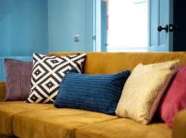 Bright & Modern 2-Bedroom Holiday Let in the Heart of Hawick