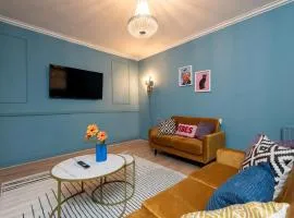 Bright & Modern 2-Bedroom Holiday Let in the Heart of Hawick