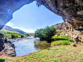 Mpharane cave campsite, hotel em Mokhotlong
