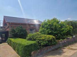 Ferienwohnung Thomée, hotel in Looft