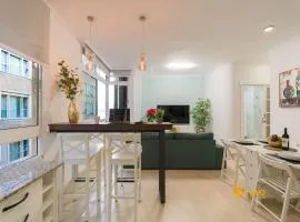 Living Las Canteras Homes - Beachside Spa Parking