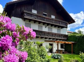 Habicht Ferienhaus, hotel in Arnbruck