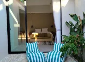V4- One Bed room villas with kitchen and pool - 5 minutes to the beach and restaurant