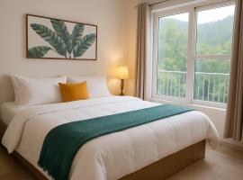 Pennylane Hotel - Aesthetic Rooms with pottery studio, artshala, garden cafe, free airport pickup for 7 or more nights bookings, hotel a Rishikesh