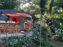 Tinyhaus am Flughafen, der DLR und ESA, hotel sa Cologne