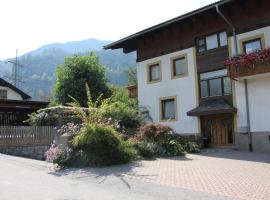 Haus Egger, hotel com estacionamento em Oberdrauburg