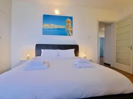 SeaView Escape with Pool Access